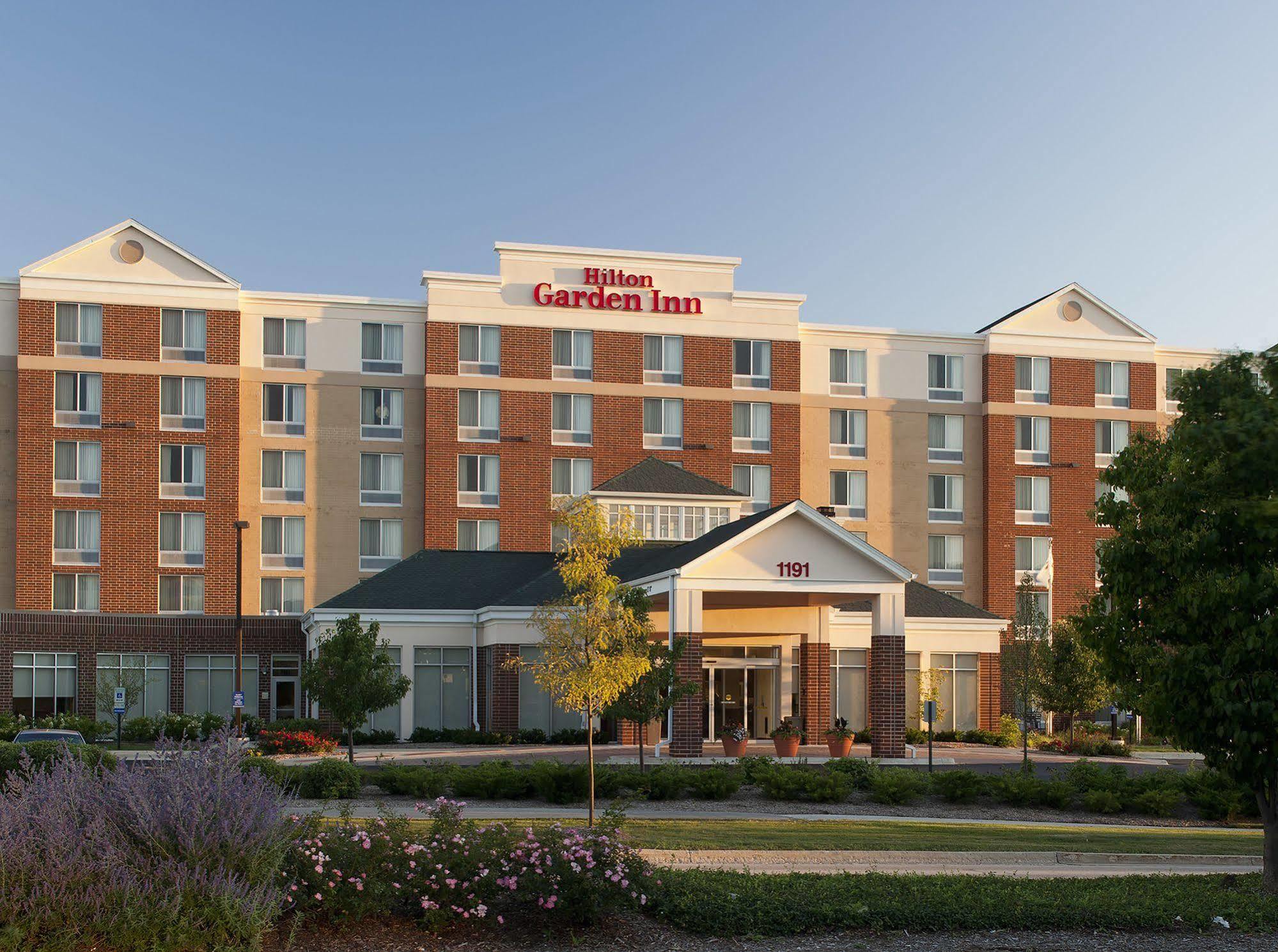 Hilton Garden Inn Schaumburg Exterior photo